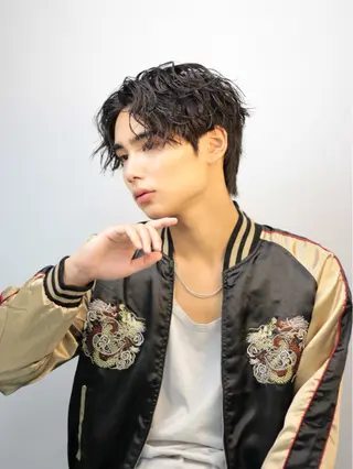 パーマ メンズ シャドウ/波巻き 朝崎倭斗のヘアスタイル