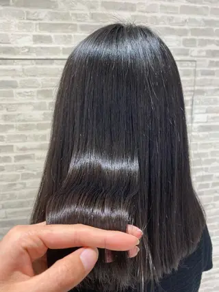 ロング 小金丸 里沙のヘアスタイル