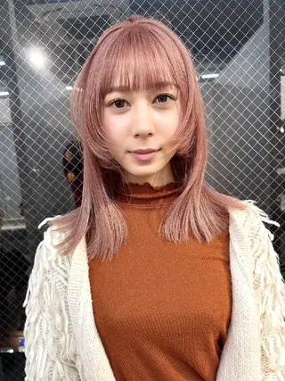 カラー ミディアム mood 髪質改善 ダブルカラーのヘアスタイル