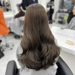 カラー *儚げ透明感🕊 赤み消し艶カラー🌿のヘアスタイル