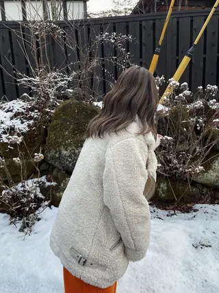 ミディアム カラー Fam 代官山所属・佐藤 百葉のヘアスタイル