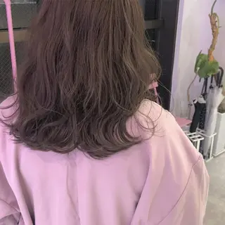 セミロング カラー ヘアアレンジ SALOWIN原宿ash店所属・理想のハイトーンへ 🌙サイダサキのヘアスタイル