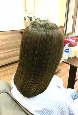 ミディアム カラー Annon プライベートサロンのヘアスタイル