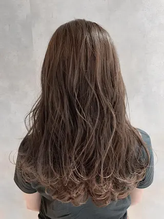 セミロング ANDO HIKARIのヘアスタイル