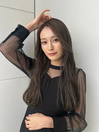 ロング カラー ヘアアレンジ fumika🎀 韓国ヘア×ベージュのヘアスタイル