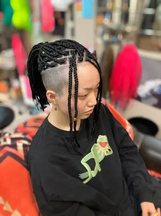 ミディアム scamp所属・井島 翠のヘアスタイル