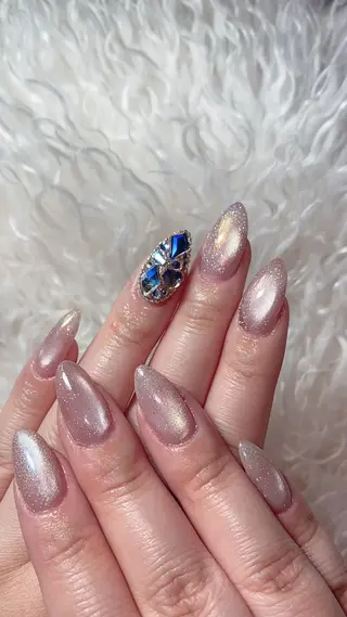 ネイル n o q r m. n a c h iのネイルデザイン