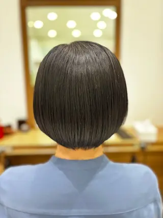 ショート 🐈‍⬛SARA🎀 ブリーチカラーのヘアスタイル