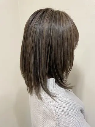 ミディアム カラー 沢田 瞳のヘアスタイル