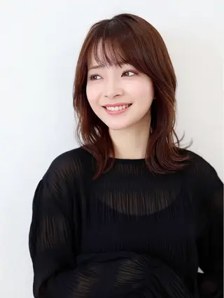 セミロング カラー "オトナ髪”/ LAKA TOCCAのヘアスタイル