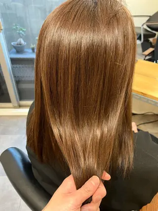 セミロング OFF YUYAのヘアスタイル