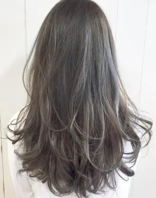 ロング ＦＵＮＩＣ ファニックのヘアスタイル
