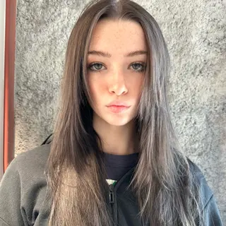 ロング カラー bloc japon所属・ﾌﾞﾚｲｽﾞ˚✧₊⁎ ﾚｲﾔｰToriのヘアスタイル