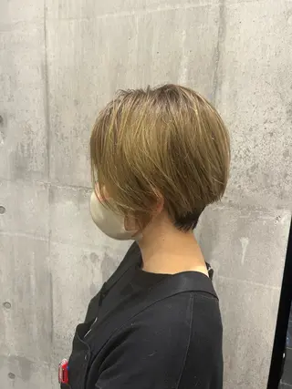 ショート カラー Earth中島 育枝のヘアスタイル
