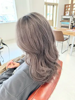 ロング カラー Salon de Qualia(サロンドクオリア)所属・杉下　涼/ハイトーン /髪質改善/パーマのヘアスタイル