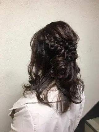 ミディアム ヘアアレンジ 清水 まなのマツエク・マツパデザイン