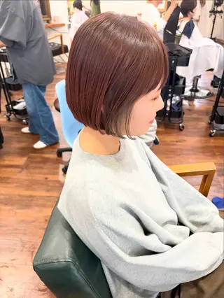 ショート カラー 江原 彩華のヘアスタイル