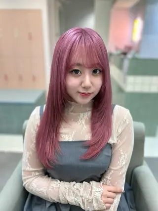 ロング カラー YUZUKI艶カラー /似合わせ小顔カットのヘアスタイル