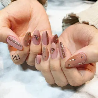 ネイル UrakoNail 《nail》のネイルデザイン