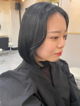 ショート カラー 高梨 菜々のヘアスタイル
