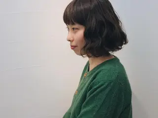 ショート パーマ 高森 真凜のヘアスタイル