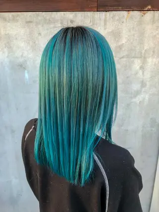 セミロング カラー NAGON STYLE  MICI所属・佐藤 美聡のヘアスタイル