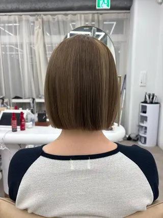 ショート リン🔔ボブ cut ベージュカラー🤎のヘアスタイル