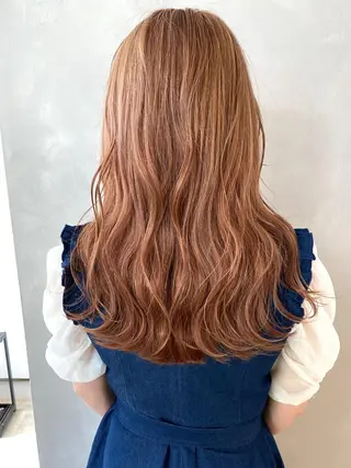 セミロング カラー 艶ハイトーンブリーチ 🌈小林侑雅のヘアスタイル