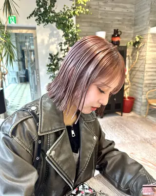 ショート 抜きっぱなしブロンド ササキカズマのヘアスタイル