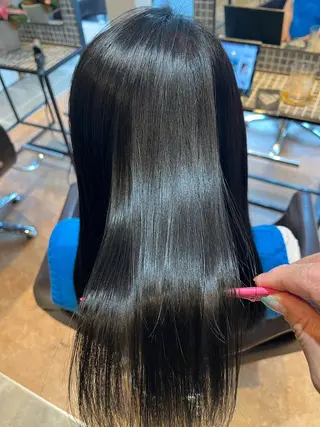 セミロング 【Hwyl】ヒュイル八王子【髪質改善】所属・✨髪質改善✨艶髪✨ MARIのヘアスタイル