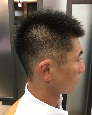 ショート メンズ 銀座バルビエグラン 角田雅樹（夜限定）のヘアスタイル