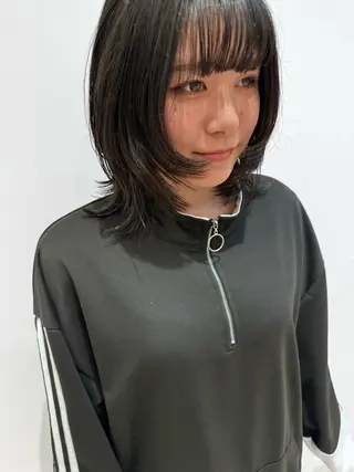 ミディアム 🐺ウルフ× ハイトーン🐺MOEのヘアスタイル