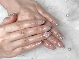 ネイル U·Mi nail salon所属・U·MI 長さ出し専門店のネイルデザイン