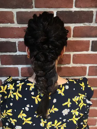 セミロング ヘアアレンジ 野崎 ひかりのヘアスタイル