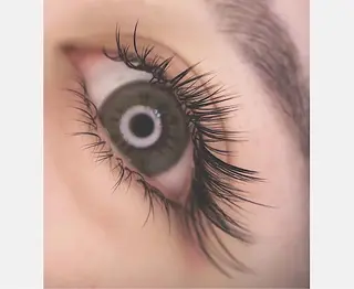 マツエク・マツパ ケイ チャンのネイルデザイン