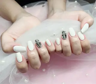 ネイル ガールネイルサロン所属・ガール　ネイルサロン 垣内　英里のネイルデザイン