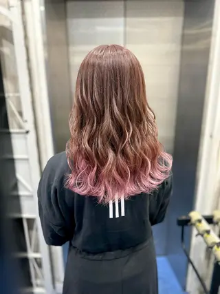 ミディアム カラー white．梅田所属・GATE. カラーモデル募集のヘアスタイル
