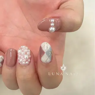 ネイル アトリエ　ミモザ所属・いまむら あかりのネイルデザイン