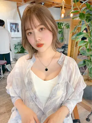 ミディアム カラー 結べるレイヤーボブ くびれLady表参道のヘアスタイル