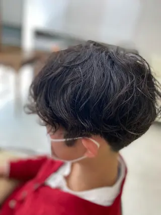 ショート パーマ 長谷川 誠志のヘアスタイル