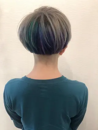 ショート カラー 平川 友希子のヘアスタイル