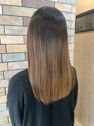 セミロング 艶カラー推し！ なかはらあかりのヘアスタイル