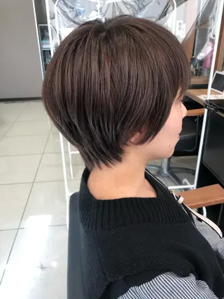 ショート カラー ディレクター ノナカのヘアスタイル