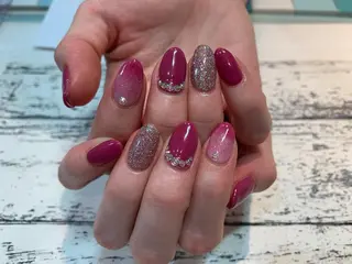 ネイル 高尾 梨花のネイルデザイン