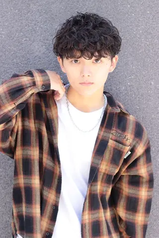 メンズ アイブロウ センターパート/フェ ザー🔥SHUYAのヘアスタイル