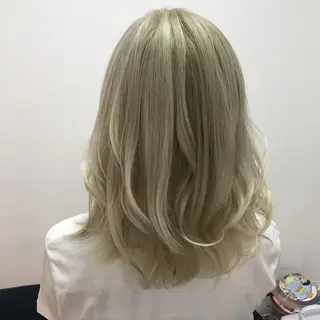 セミロング カラー LUXBE GALLERYのヘアスタイル