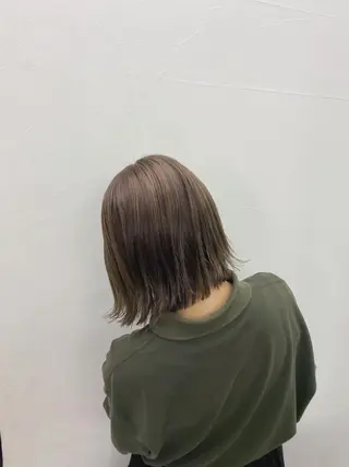 ショート カラー Of　HAIR所属・外山 なつ美のヘアスタイル