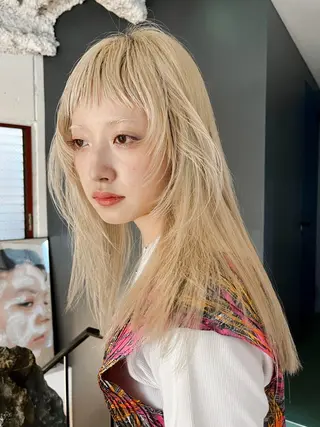 セミロング 🫧艶ハイトーン ブリーチ🫧シモのヘアスタイル