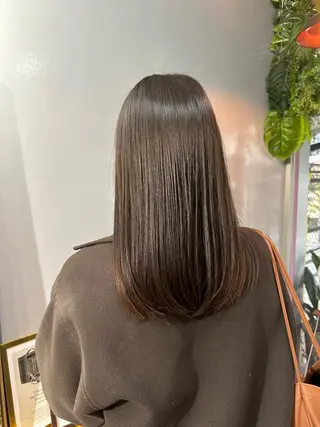 セミロング 渡辺俊介 暗髪カラー /美髪矯正/髪質改善のヘアスタイル