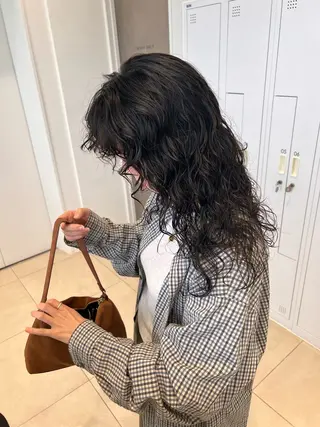 ロング パーマ レイヤー:透けカラー :髪質改善🌼✨のヘアスタイル